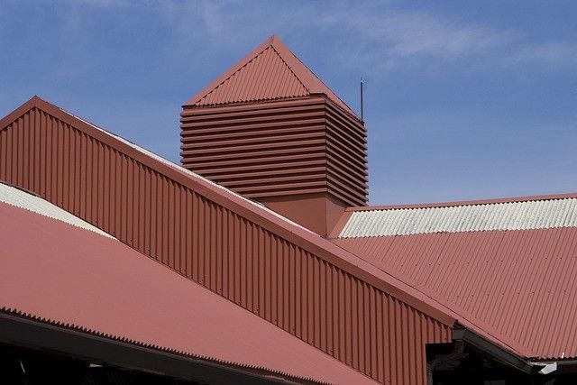 The Two Types of Industrial Roofing Design